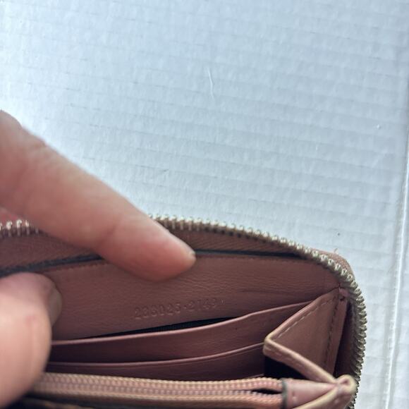 GUCCI Guccissima Leather Zip Around Wallet Pink - Picture 6 of 14